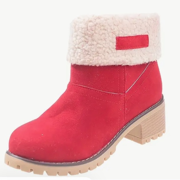 FAUX SUEDE Red Sherpa Lined Cuffed Ankle Booties Size 8 NIB - Picture 2 of 6
